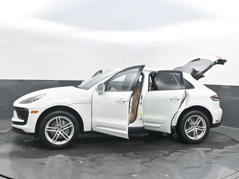 Used 2022 Porsche Macan image 47
