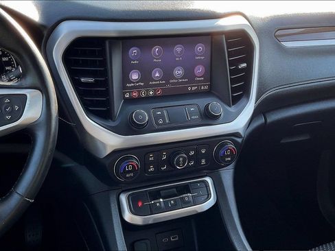 Used 2020 GMC Acadia SLE FWD image 13