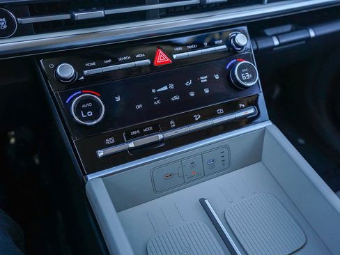 Used 2025 Hyundai Santa Fe SEL image 23