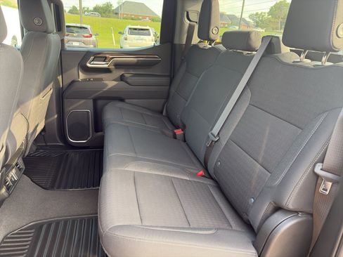 Used 2023 Chevrolet Silverado 1500 LT AWD/4WD image 12