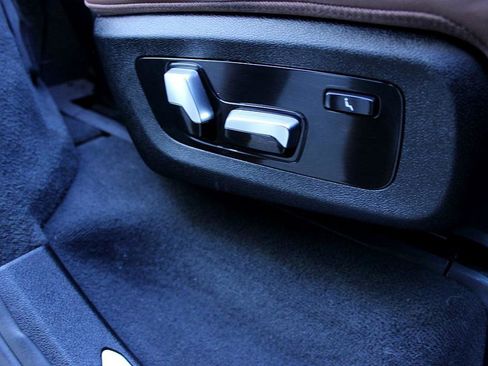 Used 2019 BMW X7 xDrive50i w/ M Sport Package image 25