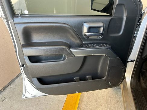 Used 2018 Chevrolet Silverado 1500 LT w/ Texas Edition image 9