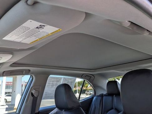 Used 2021 Toyota Camry XLE FWD image 19