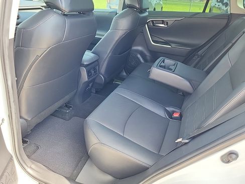 Used 2022 Toyota RAV4 Limited image 13