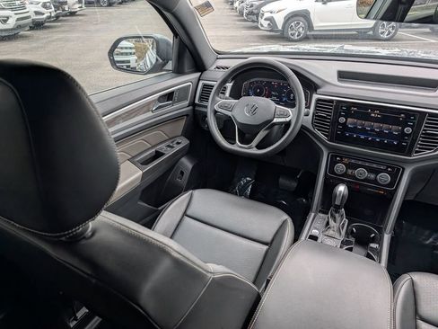 Used 2023 Volkswagen Atlas Cross Sport SE AWD/4WD image 9