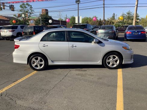 Used 2012 Toyota Corolla S image 8