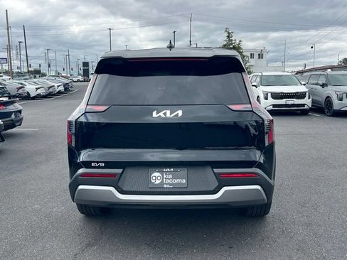 Used 2026 Kia EV9 Light RWD image 9