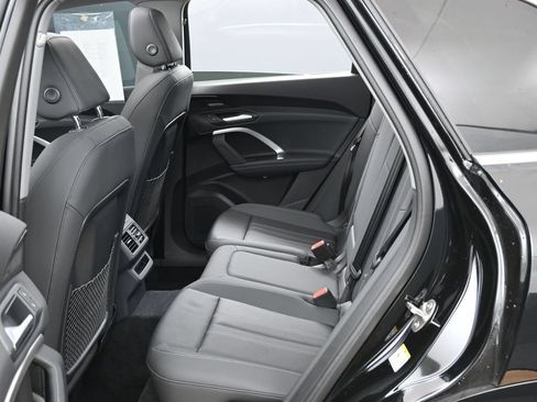 Used 2025 Audi Q5 Premium Plus w/ Premium Plus AWD/4WD image 30