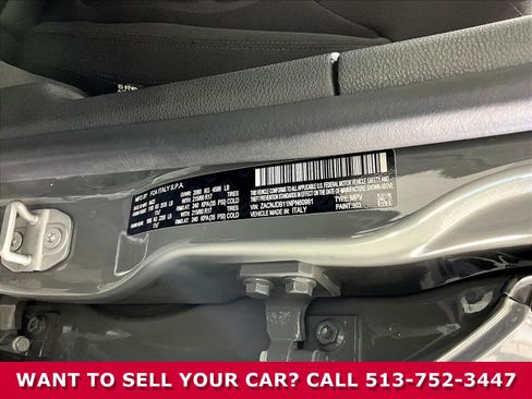 Used 2022 Jeep Renegade Latitude w/ Convenience Group AWD/4WD image 17