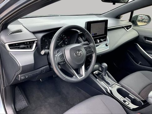 Used 2024 Toyota Corolla SE w/ SE Premium Package FWD image 17