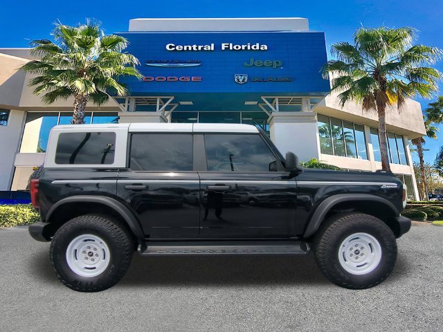 Used 2025 Ford Bronco Heritage Edition AWD/4WD image 4