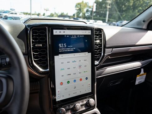 New 2025 Ford Ranger Lariat w/ FX4 Off-Road Package image 23