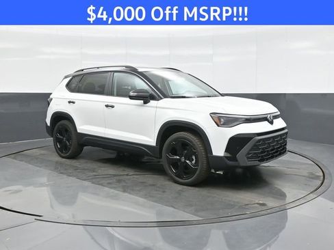 New 2026 Volkswagen Taos SE AWD/4WD image 1