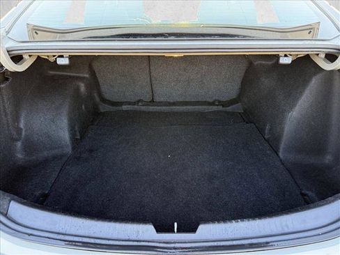 Used 2016 Chevrolet Malibu LT image 7