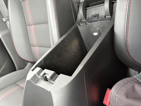 Used 2024 Chevrolet Equinox RS FWD image 26