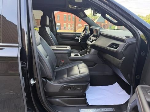 Used 2024 Chevrolet Suburban RST w/ Luxury Package AWD/4WD image 11