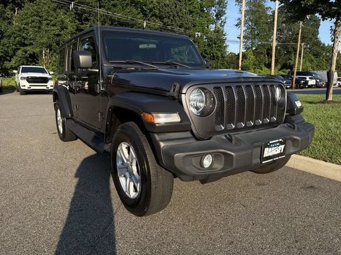 Used 2022 Jeep Wrangler Unlimited Sport AWD/4WD image 2