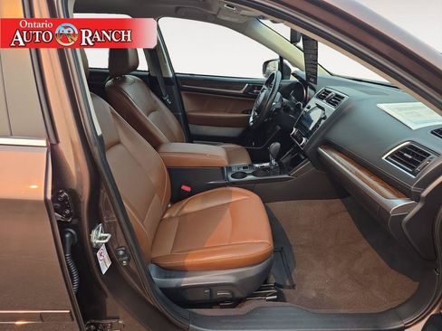 Used 2019 Subaru Outback 3.6R Touring AWD/4WD image 3