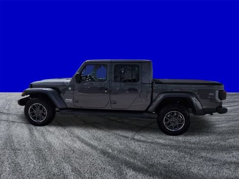 Used 2020 Jeep Gladiator Overland AWD/4WD image 6