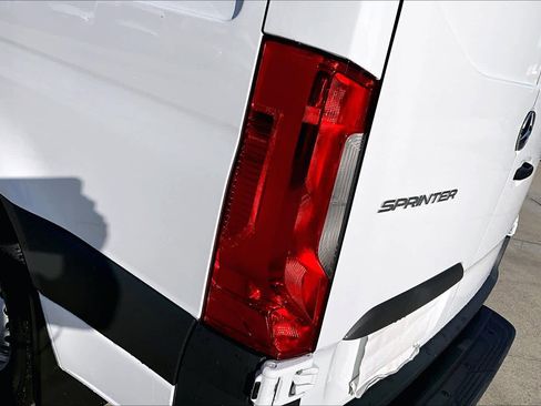 New 2025 Mercedes-Benz Sprinter 2500 image 14