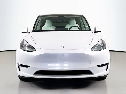 Used 2024 Tesla Model Y Long Range image 2