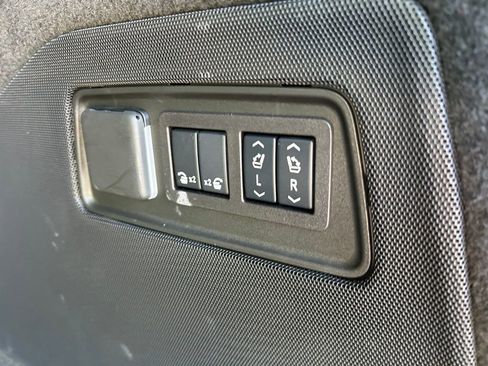Used 2025 Cadillac Escalade Sport Platinum AWD/4WD image 56
