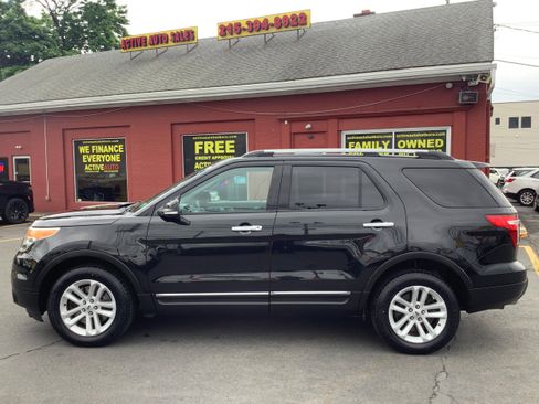Used 2015 Ford Explorer XLT w/ Equipment Group 202B AWD/4WD image 4