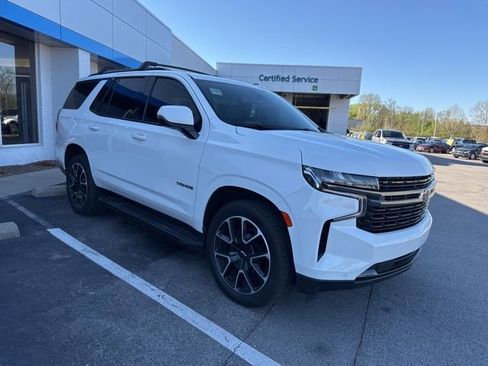 Used 2021 Chevrolet Tahoe RST w/ Luxury Package AWD/4WD image 3