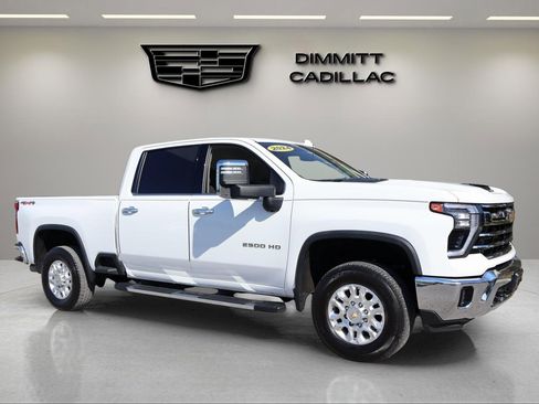 Used 2024 Chevrolet Silverado 2500 LTZ image 7