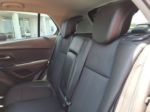 Used 2016 Chevrolet Trax LT w/ LT Convenience Package FWD image 13