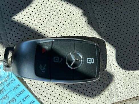 Used 2025 Mercedes-Benz GLS 580 4MATIC image 26