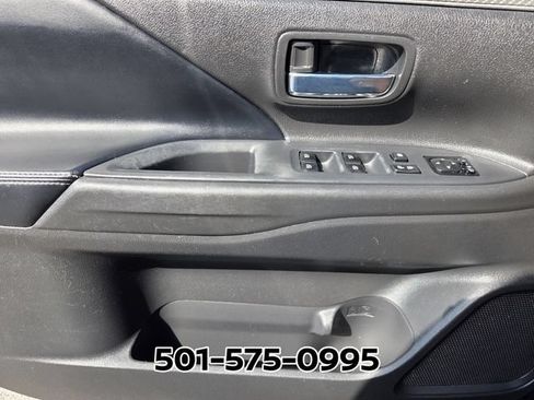 Used 2020 Mitsubishi Outlander FWD image 34