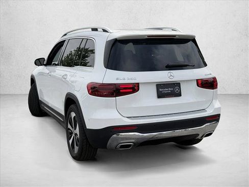 Used 2026 Mercedes-Benz GLB 250 4MATIC image 7