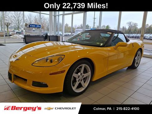 Used 2005 Chevrolet Corvette Convertible w/ Preferred Equipment Group image 1