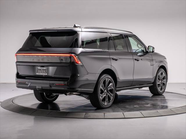 New 2027 Lincoln Navigator Reserve w/ Jet Appearance Package AWD/4WD image 5