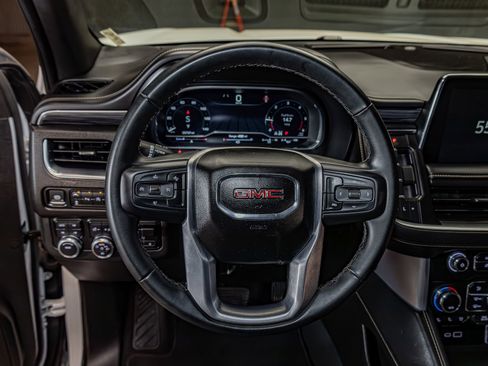 Used 2023 GMC Yukon SLT w/ Max Trailering Package image 16