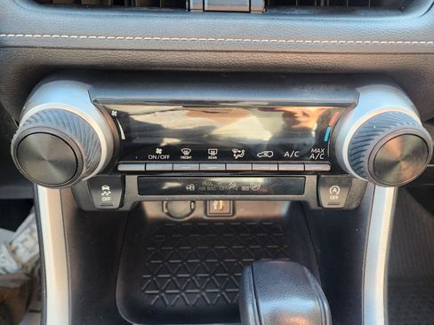 Used 2024 Toyota RAV4 LE image 18