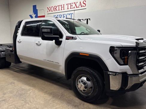 Used 2025 GMC Sierra 3500 SLE w/ SLE Convenience Package AWD/4WD image 3