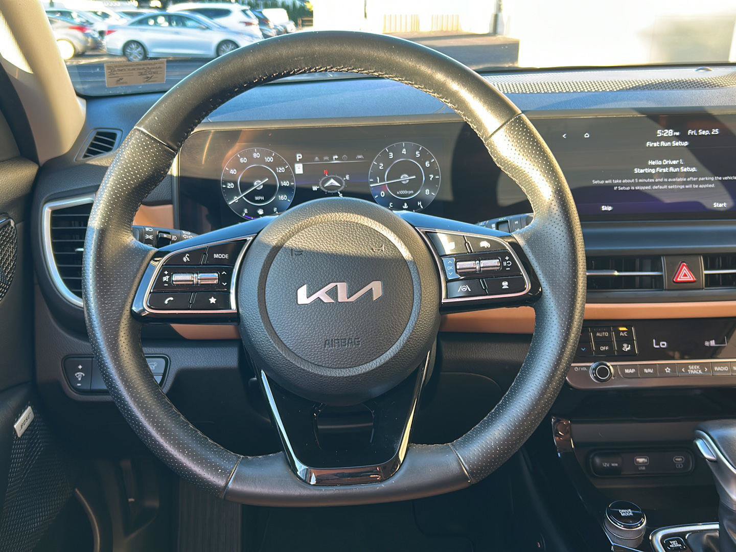 Used 2024 Kia Seltos SX w/ SX Sunroof Package AWD/4WD image 19