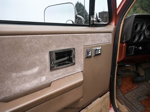 Used 1987 Chevrolet C/K Truck 2500 RWD image 50