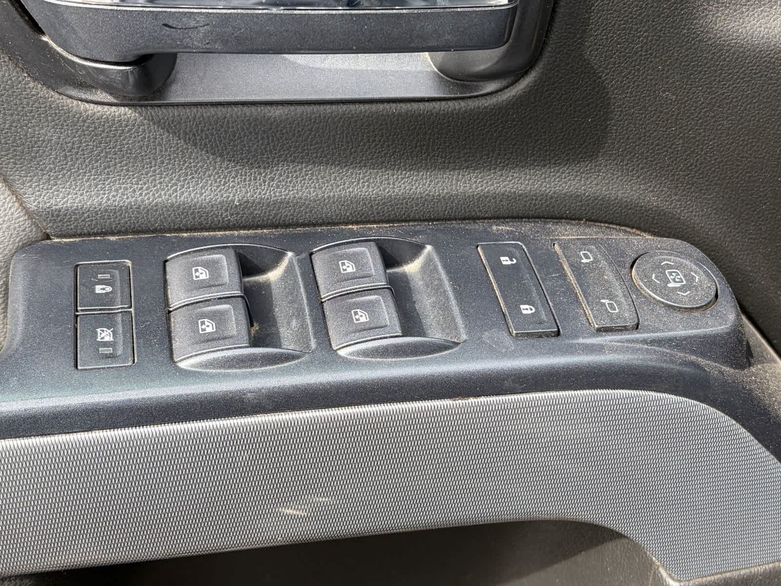 Used 2018 Chevrolet Silverado 1500 LT w/ All Star Edition AWD/4WD image 7