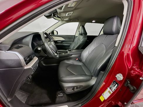 Used 2024 Toyota Grand Highlander AWD image 21