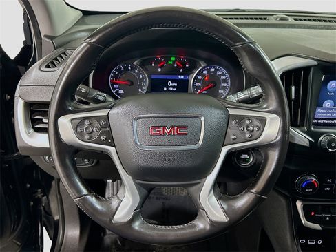 Used 2022 GMC Terrain SLT w/ LPO, 'HIT The Road' Package image 9