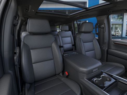 New 2026 Chevrolet Suburban Z71 w/ Comfort Package image 16