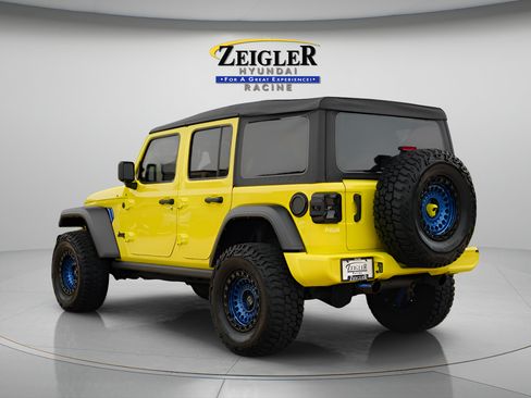 Used 2023 Jeep Wrangler Unlimited Sport AWD/4WD image 5