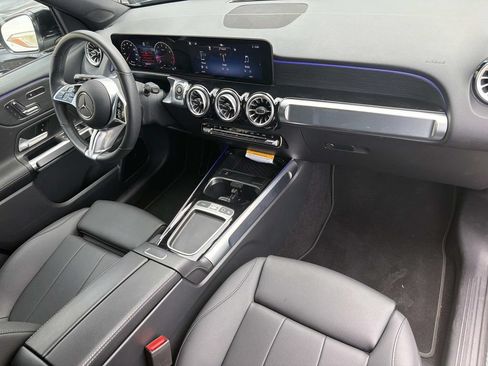Used 2026 Mercedes-Benz GLB 250 4MATIC image 13