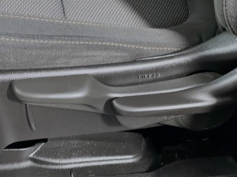 Used 2019 Chevrolet Traverse LS FWD image 16