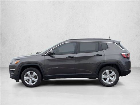 Used 2018 Jeep Compass Latitude w/ Popular Equipment Group image 9