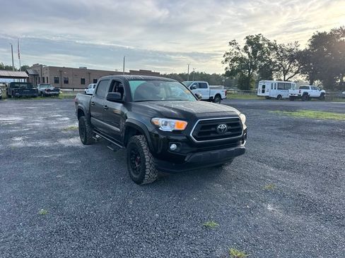 Used 2021 Toyota Tacoma SR5 RWD image 7