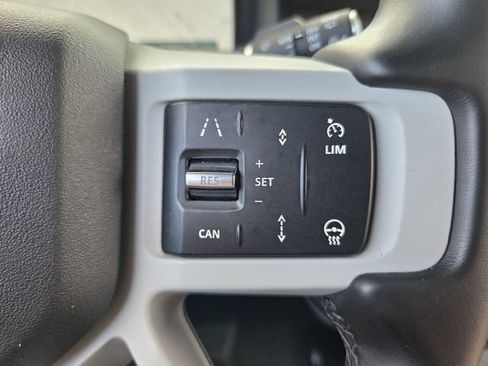 Used 2024 Land Rover Defender 130 X-Dynamic SE AWD/4WD image 27